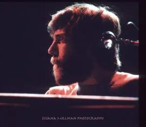 grateful dead keyboard player brent mydland kaiser NYE.87