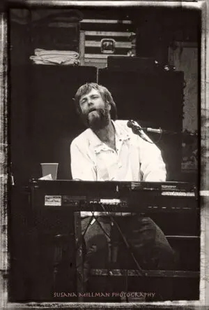 grateful dead keyboard player brent mydland shoreline 1989