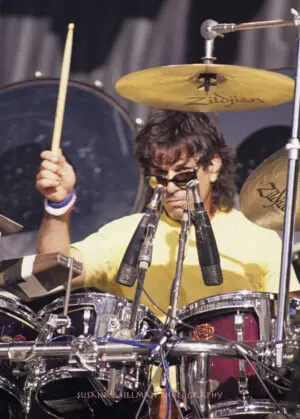 susana-millman-photo-of-grateful-dead-mickey-hart-shoreline-1992-