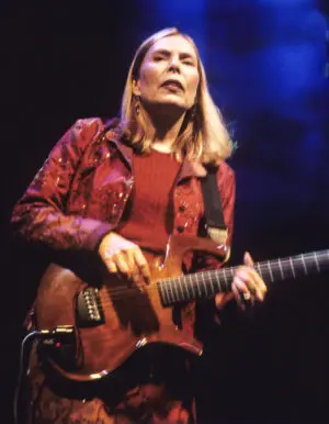 susana-millman-photo-of-joni-mitchell-san jose-1989