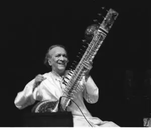susana millman photo of ravi shankar masonic hall SF 1995