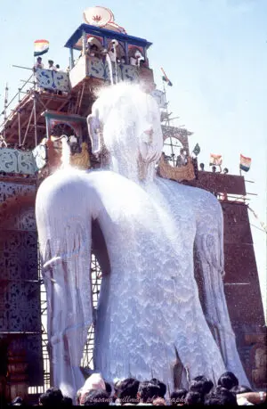 susana millman religious travel photo of jain religious ceremony Sravanabelgola India 1980