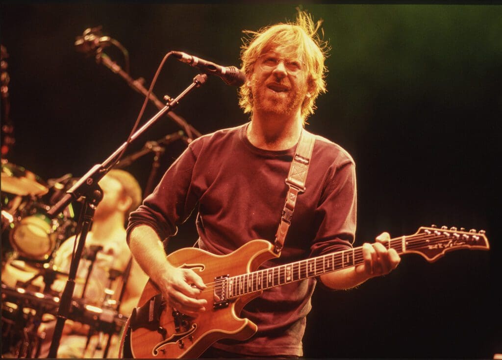 susana-millman-photo-of-trey anastasio-1999